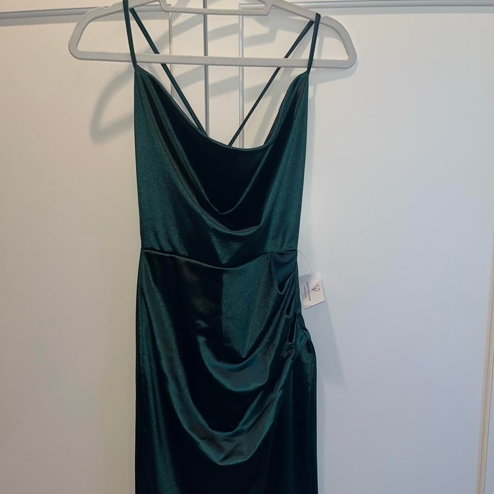Brand new with tags windsor deep green silky formal dress